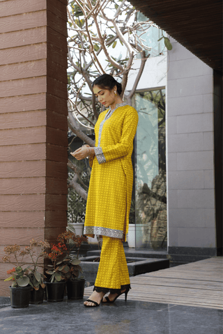 DHOOP